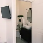 Comecasa Modern Crocetta M3 Lägenhet *